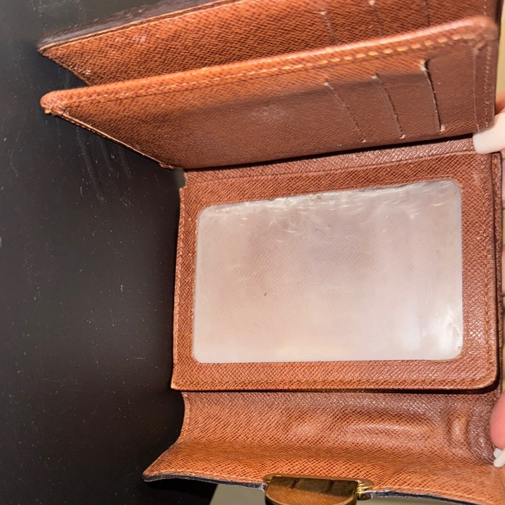 Louis Vuitton Monogram Wallet - Picture 6 of 7